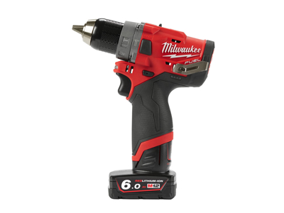 MILWAUKEE SLAGBOREMASKINE FUEL 2XBATT 6.0AH+LADER 