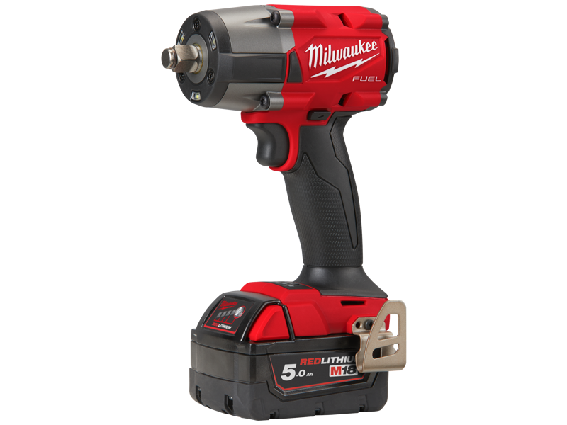 MILWAUKEE SLAGSKRUEN. M18FMTIW2F12-502X 2XBATT 5.0AH+LADER